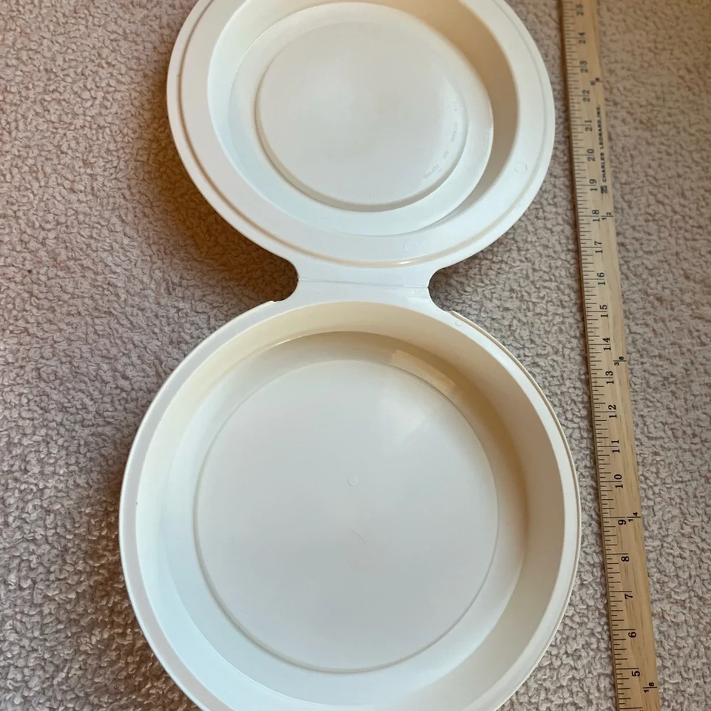 Vintage Pyrex Pie Keeper Carrier P-309 White Plastic Clamshell Lid Fits 9” Plate